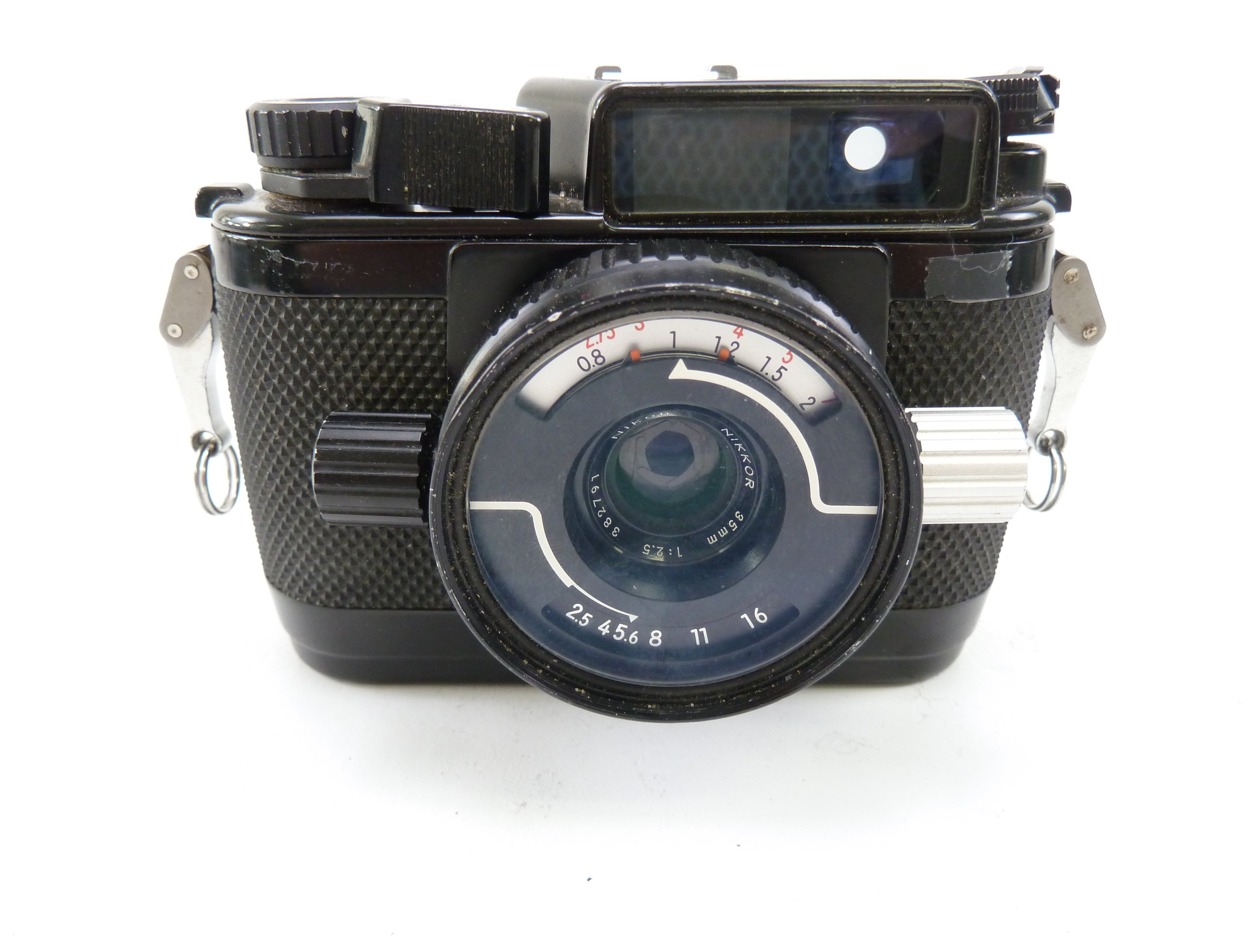Nikonos III with 35MM f2.5 Nikor Lens – Camera Exchange