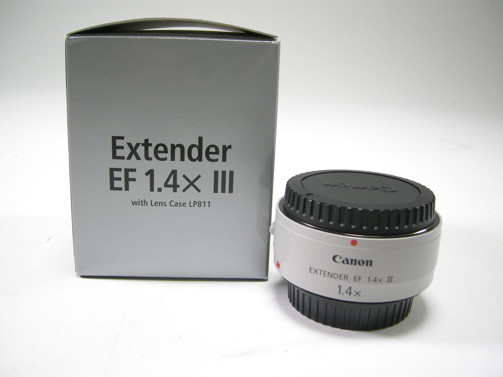 Canon EXTENDER EF 1.4x III 専用ケース付き Canon エクステンダー EF 1.4× ケース付き Canon EF 1.4x III Extender