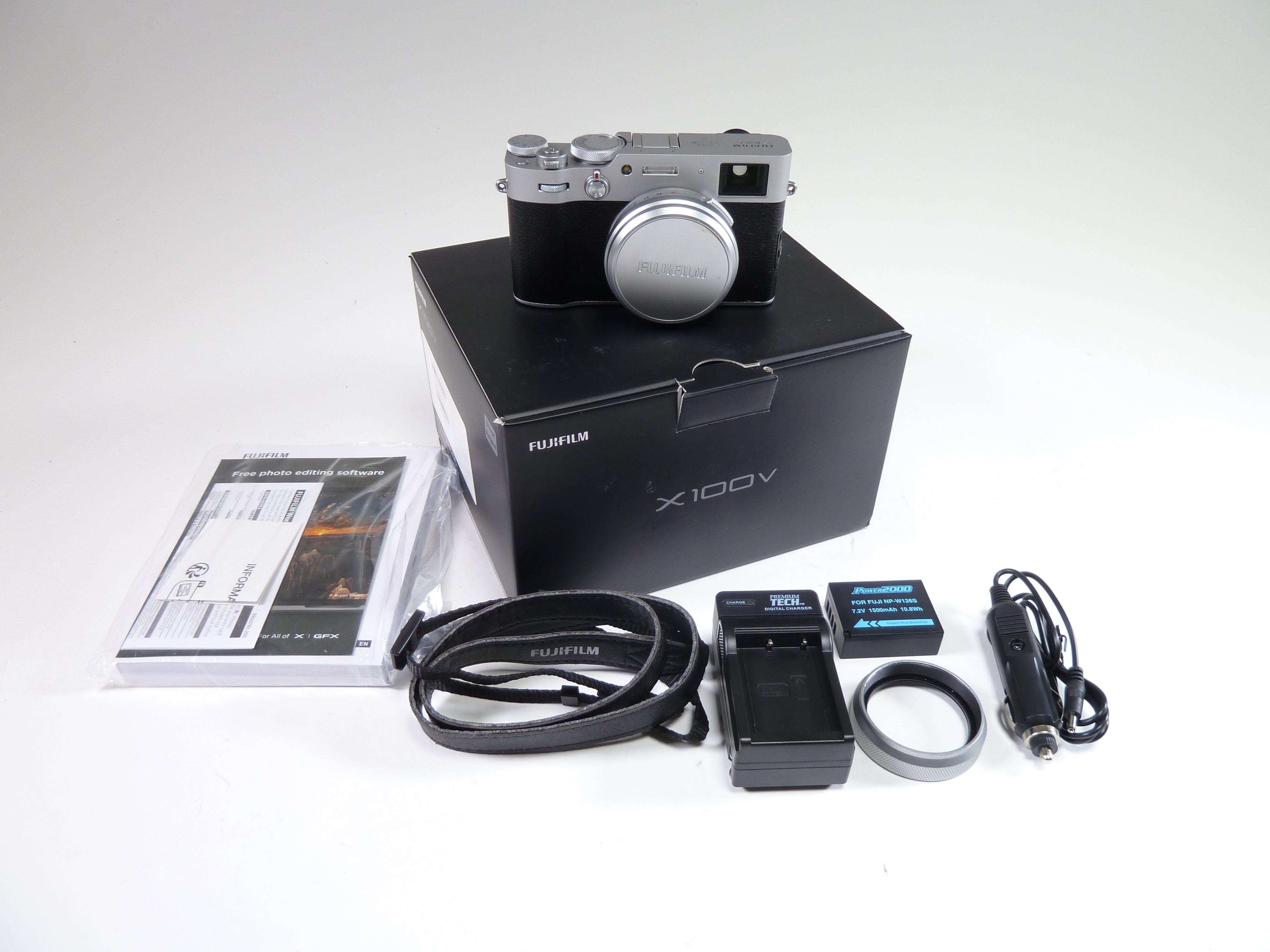 Fujifilm X100V Silver Shutter Count 3300 Camera Exchange