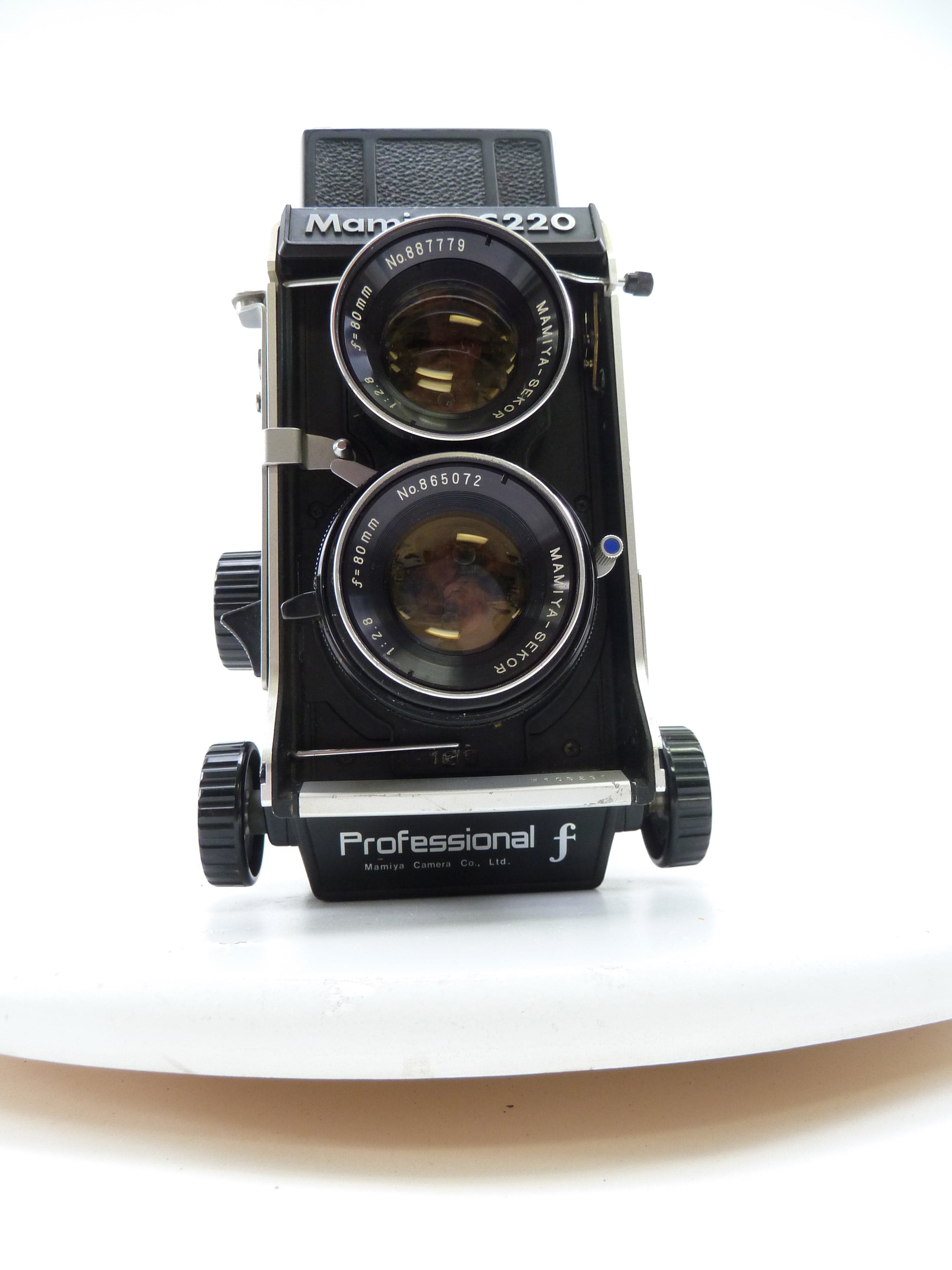 Mamiya C220 F Camera Outfit with 80MM f2.8 Blue Dot Lens and Waist