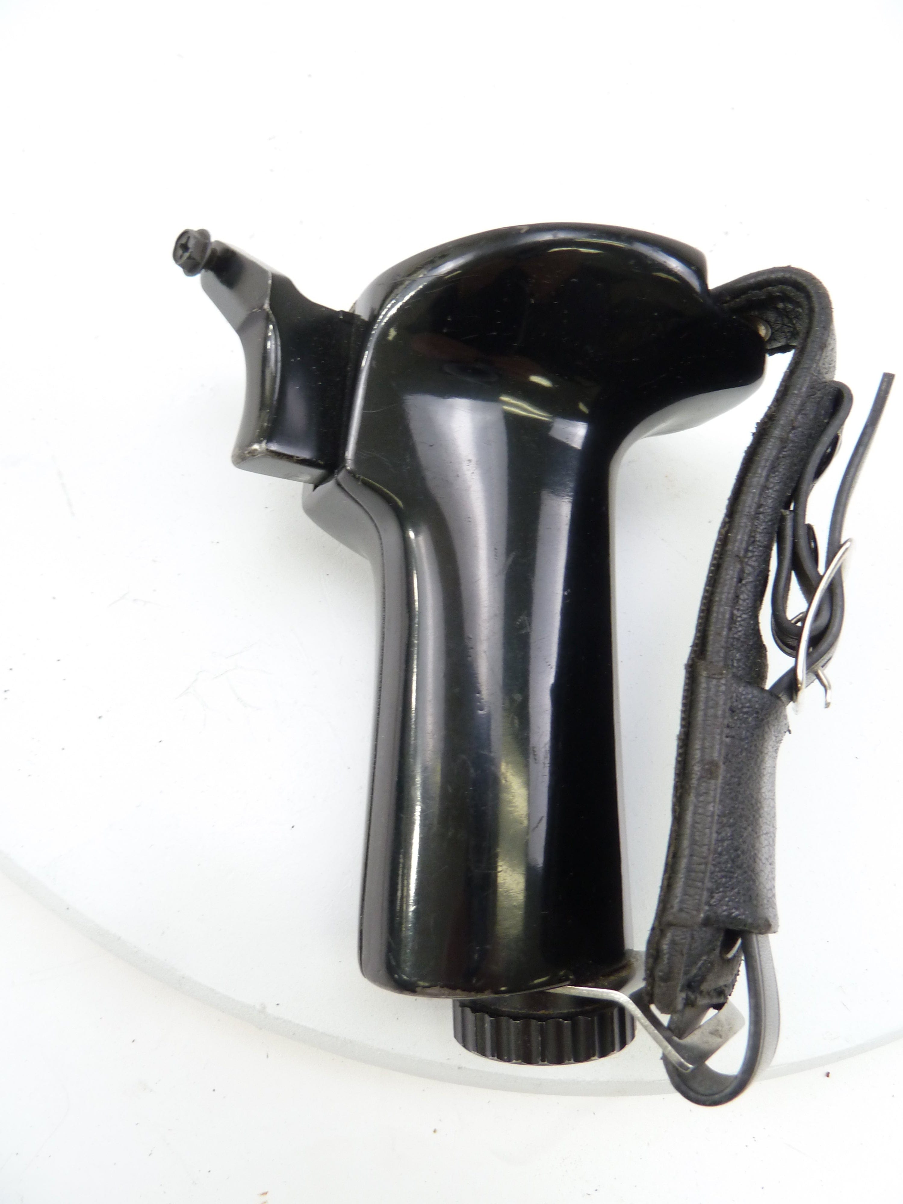 Mamiya M645 or TLR Pistol Grip – Camera Exchange