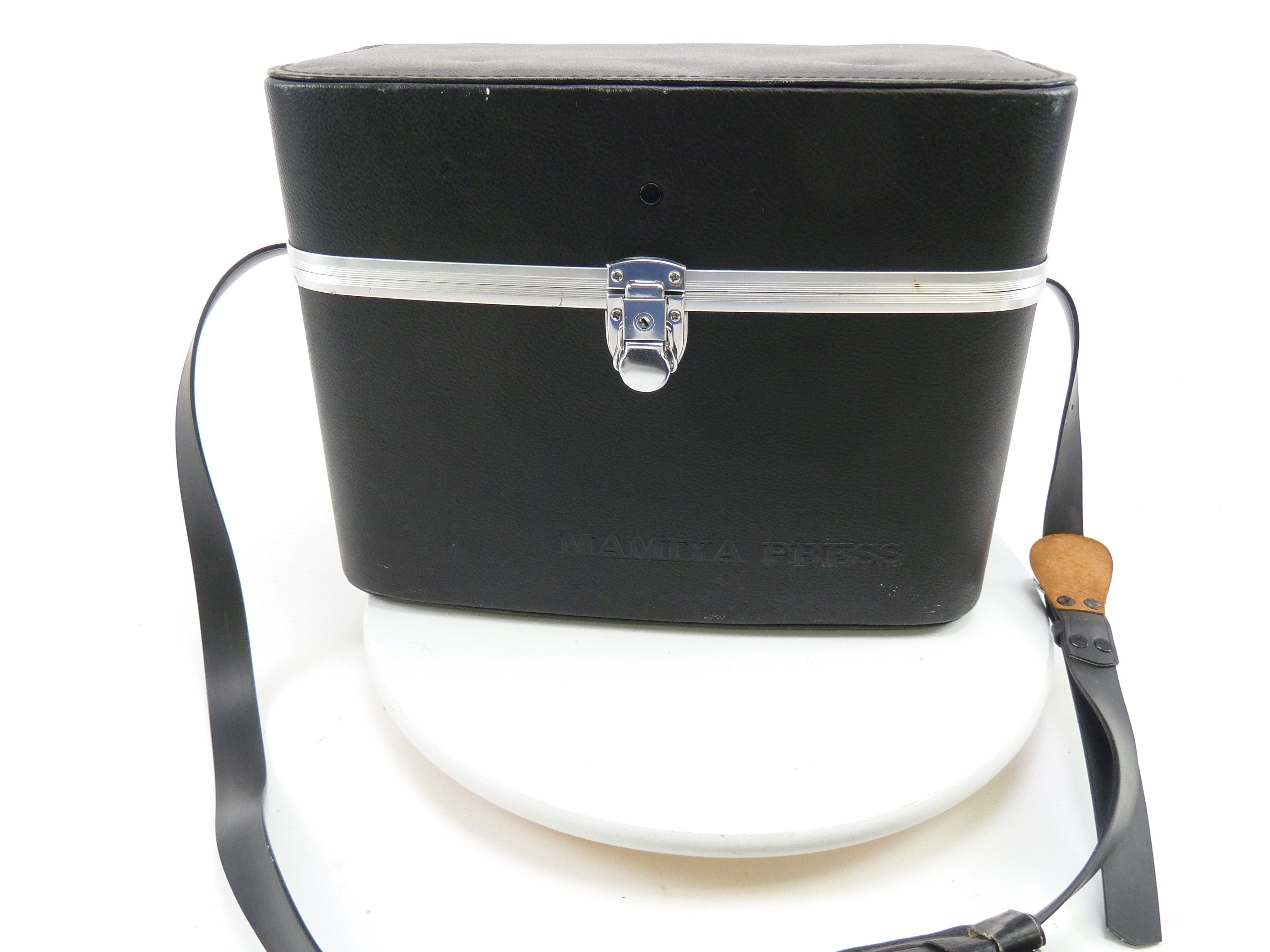 Mamiya Universal, Press, or Super 23 Deluxe Hard Case – Camera
