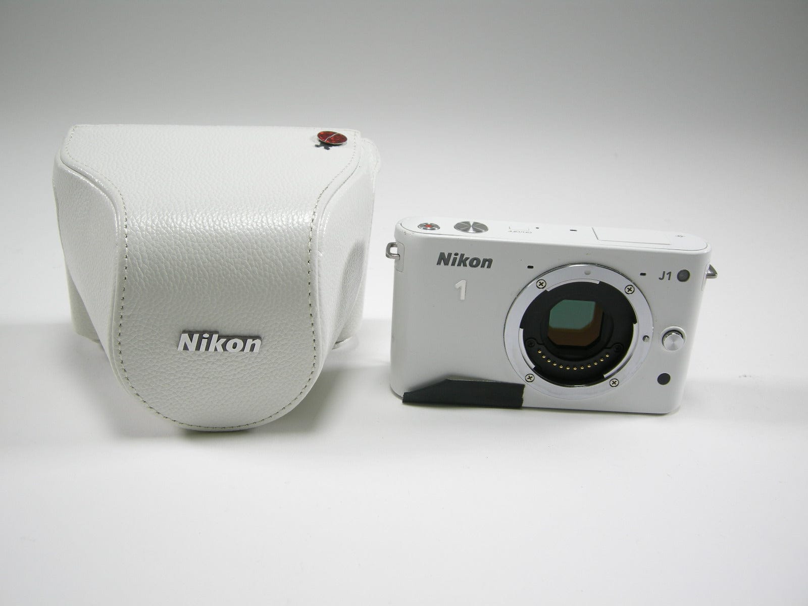 Nikon 1 J1 10.1mp Mirrorless Digital Camera body only (Parts AS IS