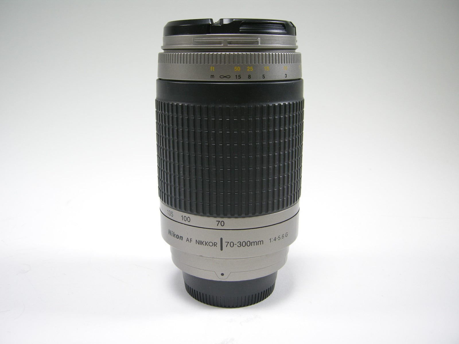 Objectif Nikon AF 70-300 Mm F/4,5-5,6 (AF-D) – Télézoom D'occasion, Bon état