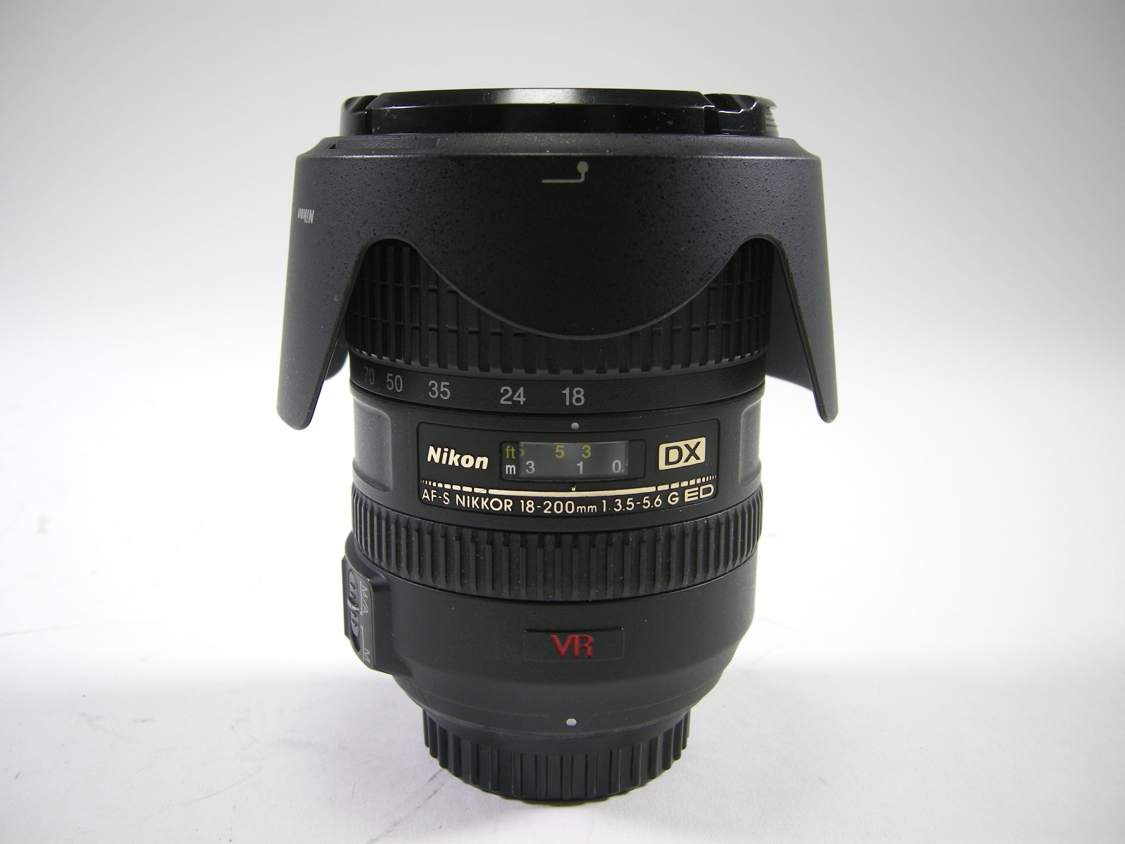 Nikon AF-S Nikkor DX VR ED IF 18-200mm f3.5-5.6G – Camera