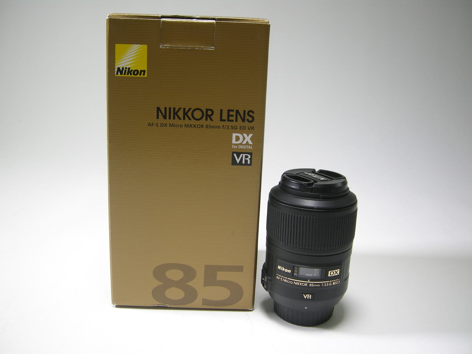 Nikon AF-S Nikkor DX VR ED IF 85mm f3.5G