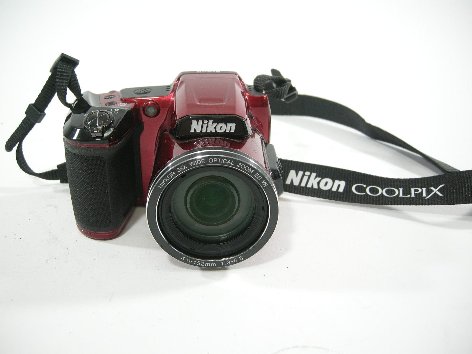38x Optical Zoom Nikon Coolpix L840 Red Lens Coolpix L840 Price