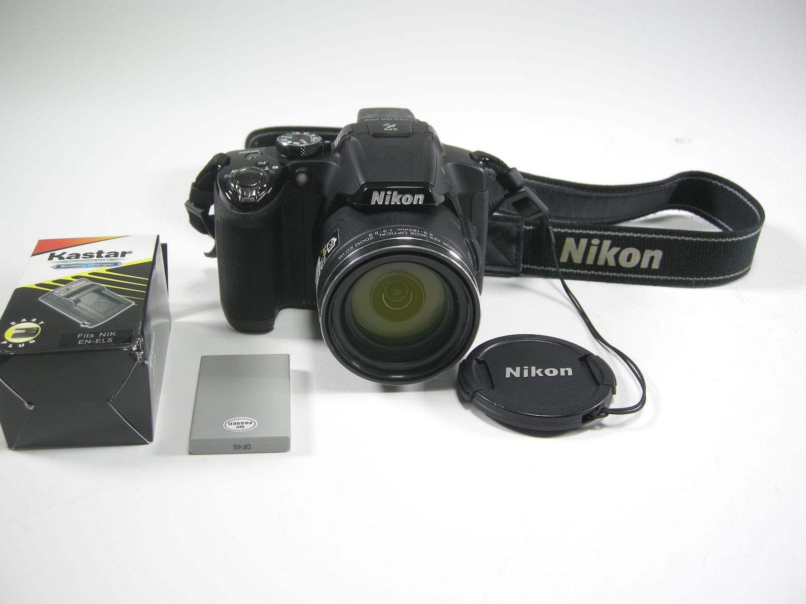 Nikon COOLPIX P530 16.1MP Digital Camera - Black (Battery + Charger) deals