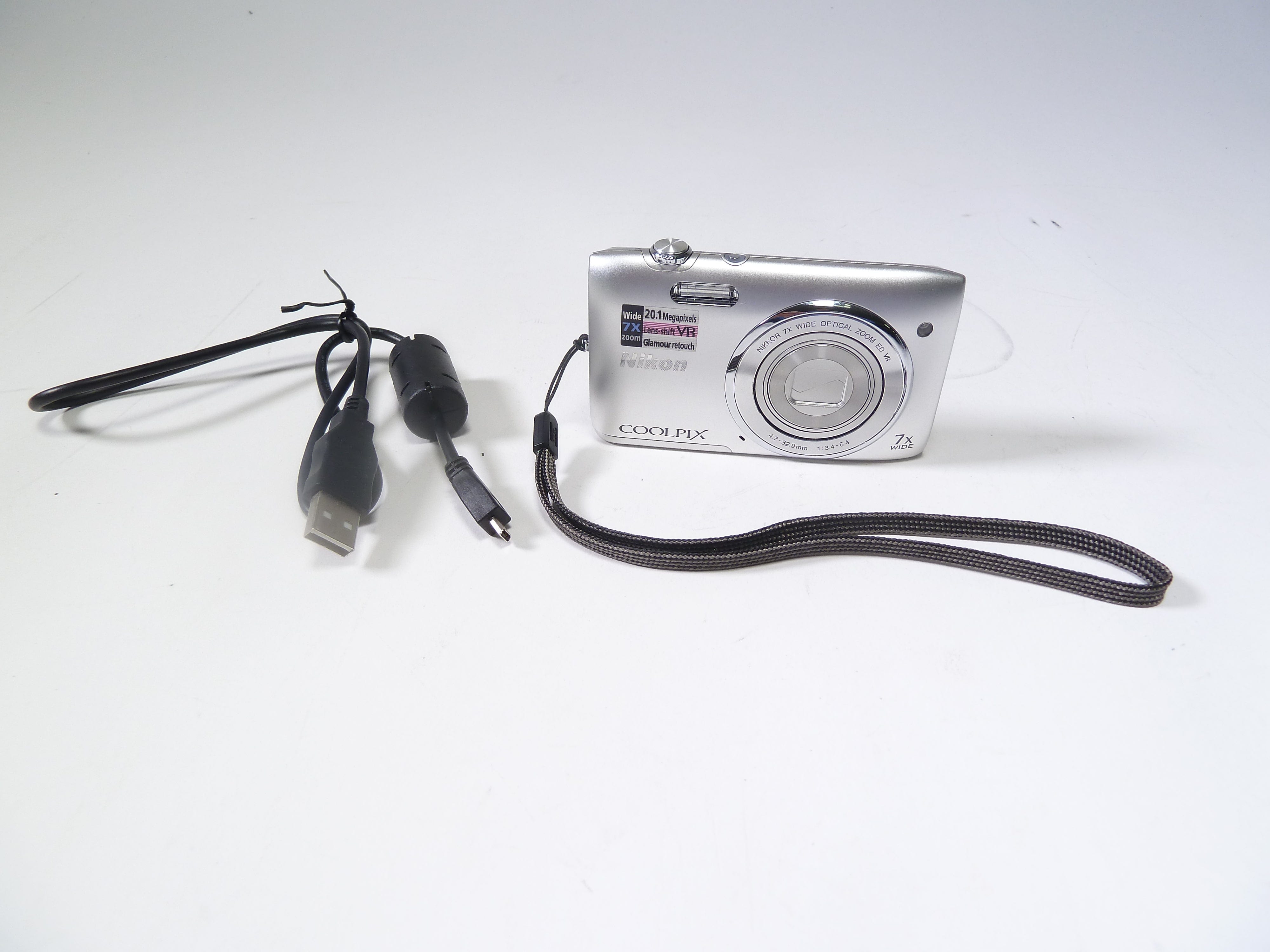 Nikon Coolpix S3500 (Silver) – Camera Exchange