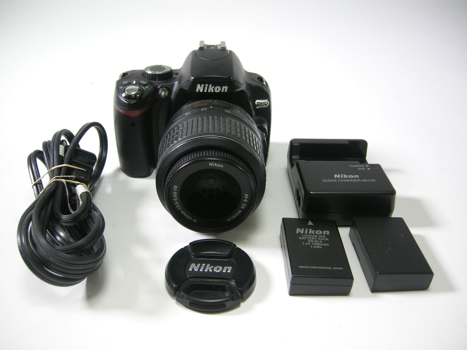 Nikon D60 10.2mp Digital SLR w/AF-S Nikkor DX VR 18-55 f3.5-5.6G 