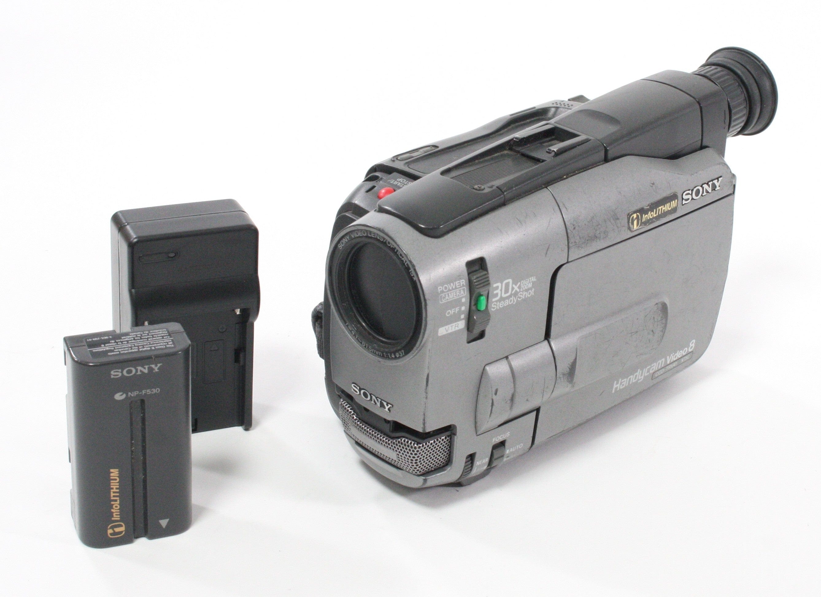 ビデオカメラ SONY Handycam CCD-TRV47 Sony Handycam 8mm CCD-TRV41 Camcorder – Camera Exchange