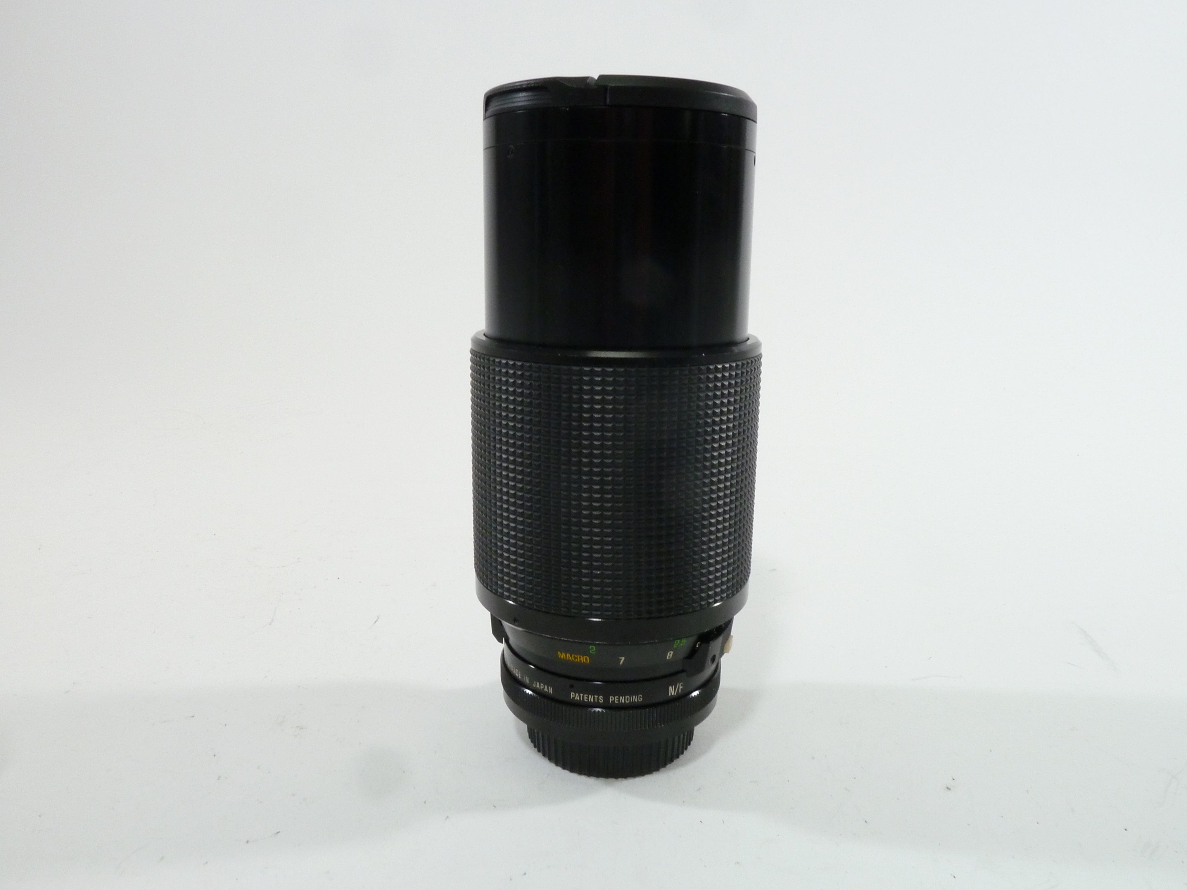 Vivitar 100-300mm 1:5 Close Focusing Auto Zoom lens with a 62mm Vivitar 100-300mm 1:5 Close Focusing Auto Zoom lens with a 62mm