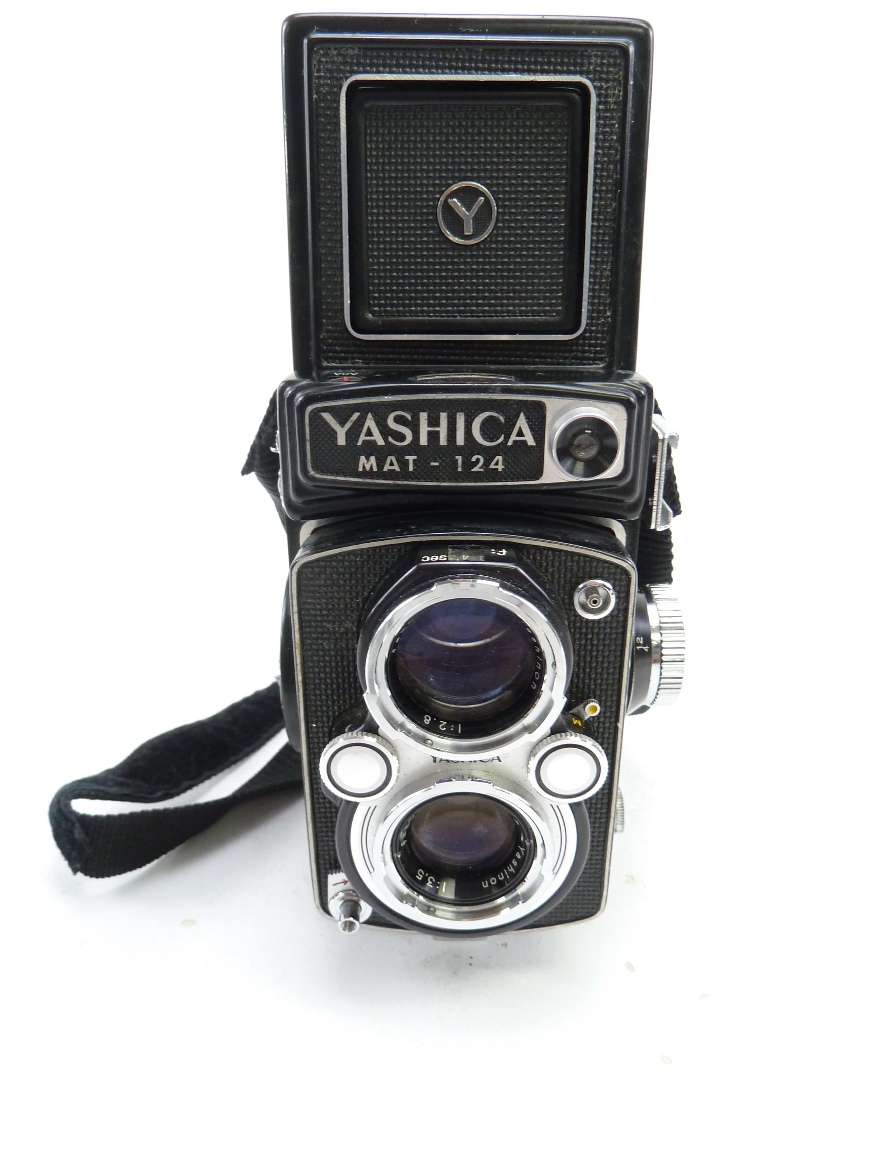 YASHICA MAT 124 - REFLEX BI-OBJECTIF 6X6 / TLR EXCELLENT ÉTAT MAIS CELLULE HS YASHICA MAT 124 - REFLEX BI-OBJECTIF 6X6 / TLR EXCELLENT ÉTAT MAIS CELLULE HS