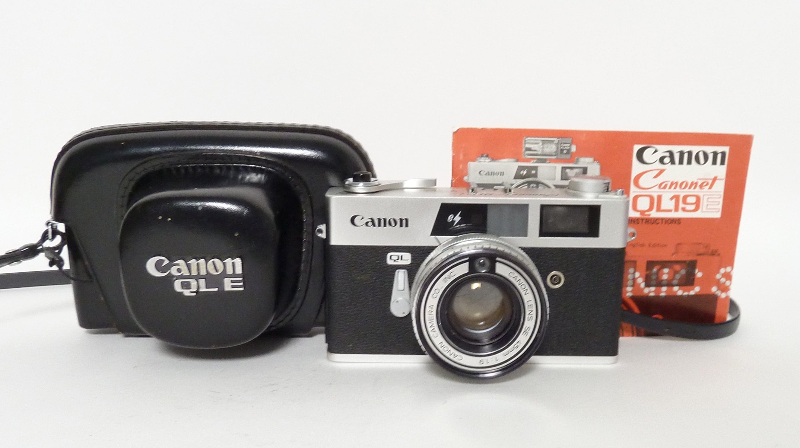 Canon Canonet QL19E with 45mm f1.9 SE Lens and Case