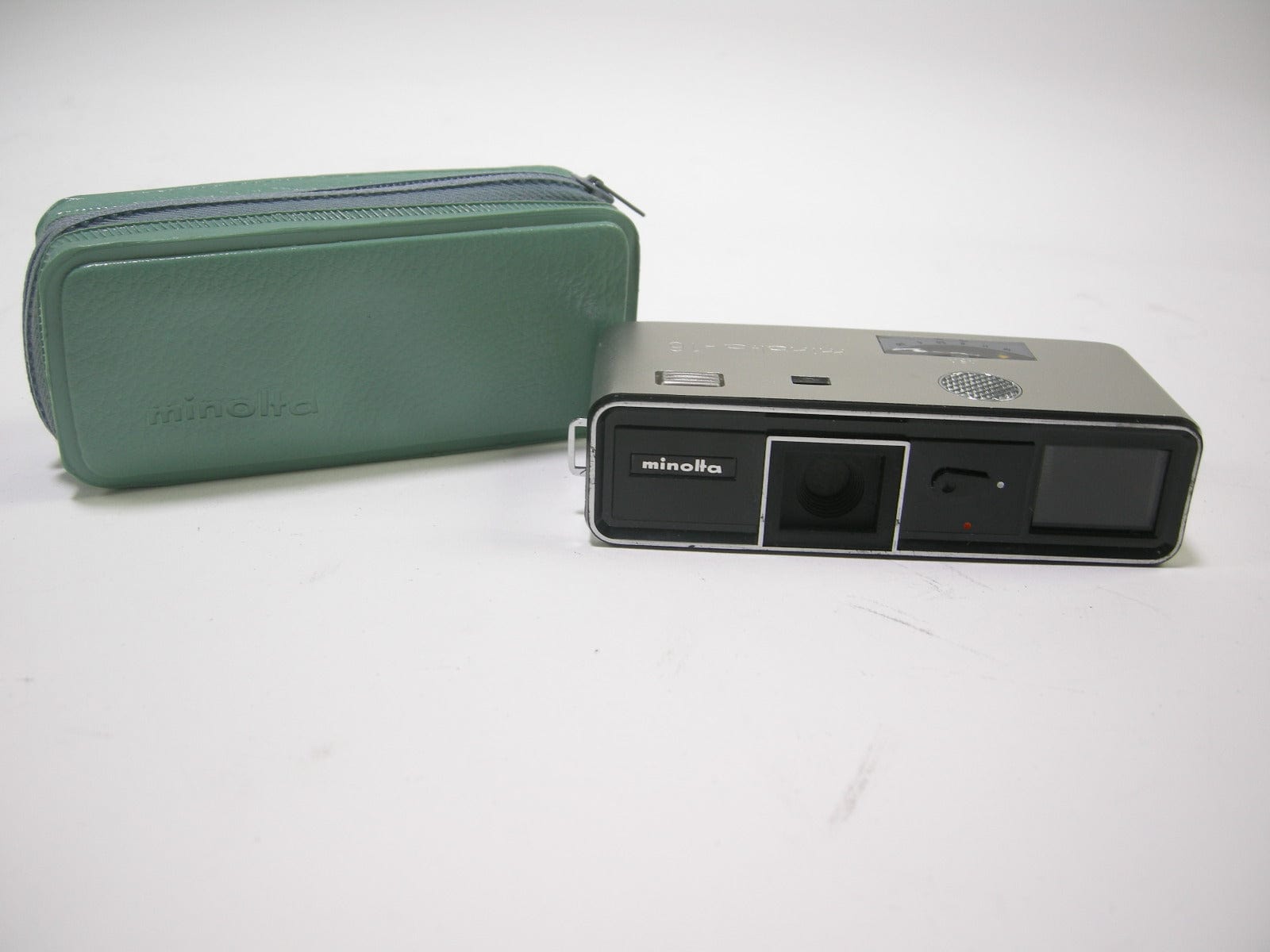 Minolta-16 Model P Subminiature 110 camera – Camera Exchange