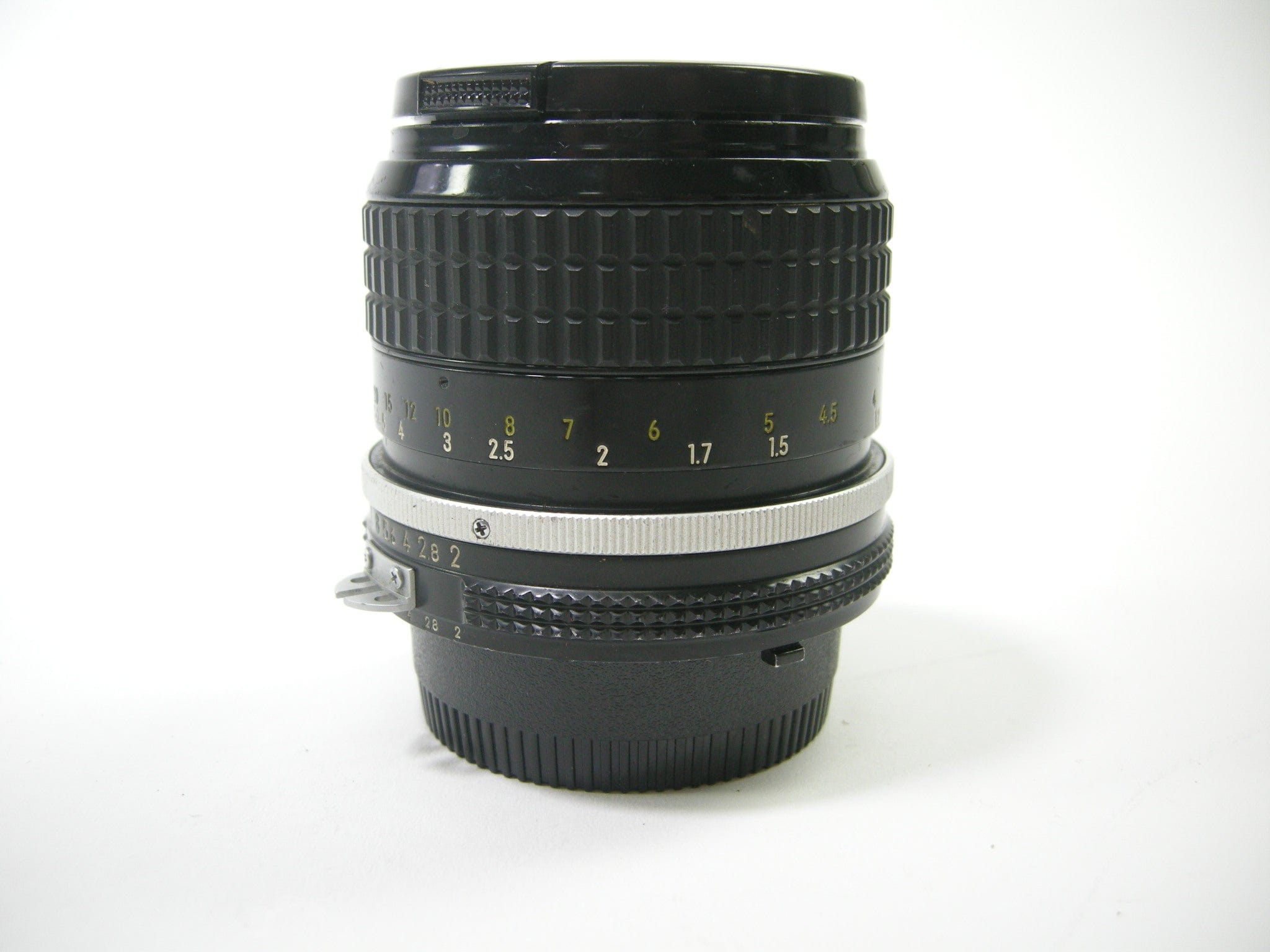 Nikon 85mm f/2.0 AI-S 35mm Primes Nikon 85mm f/2.0 AI-S 35mm Primes
