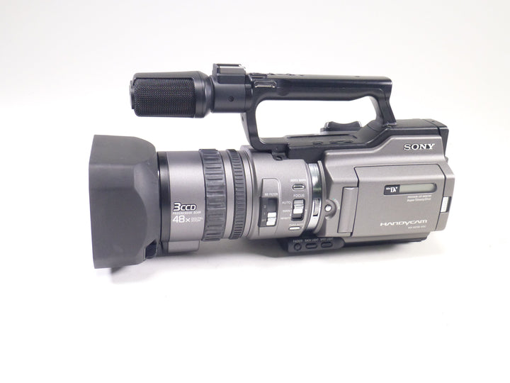 Sony DCR-VX2100 3-CCD Mini DV Camcorder Movie Cameras and Accessories Sony 339196