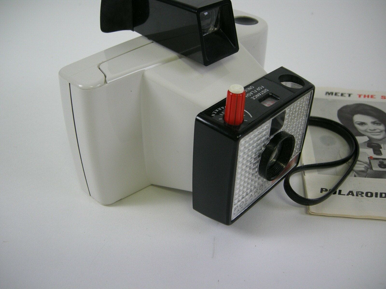 Vintage Polaroid Land Camera Model 20 THE SWINGER!