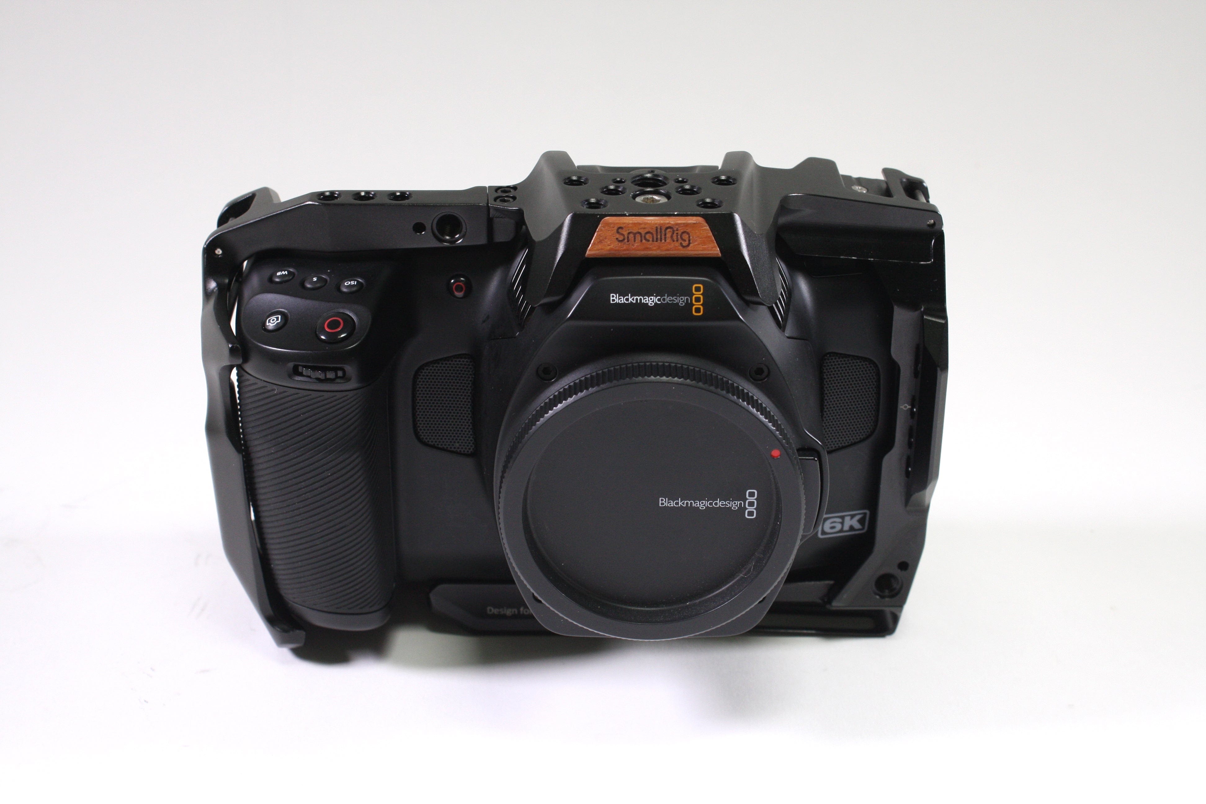Blackmagic Pocket Cinema 6K SmallRig付 Blackmagic Pocket Cinema Camera 6K Pro w/SmallRig Cage – Camera