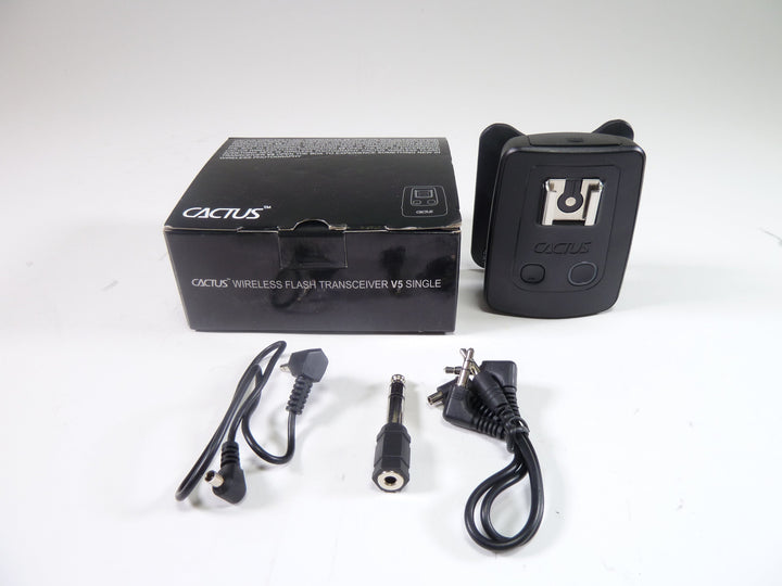 Cactus Transmitter and  V5 Single Kit Flash Units and Accessories - Flash Accessories Cactus 41824142U