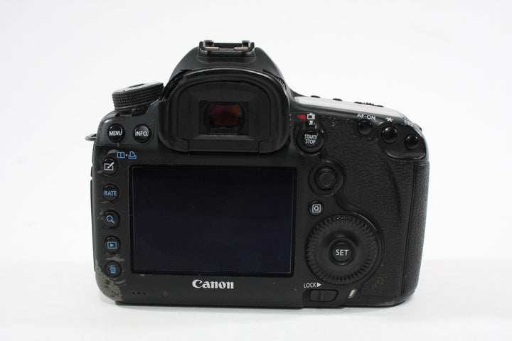 Canon 5D Mark III Body Shutter Count 262,645 Digital Cameras - Digital SLR Cameras Canon 392023003152