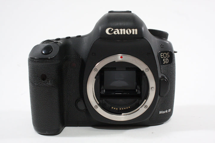 Canon 5D Mark III Body Shutter Count 262,645 Digital Cameras - Digital SLR Cameras Canon 392023003152