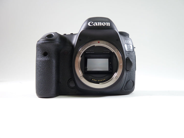 Canon 5D MK IV Shutter Count 65447 Digital Cameras - Digital SLR Cameras Canon 372037002556