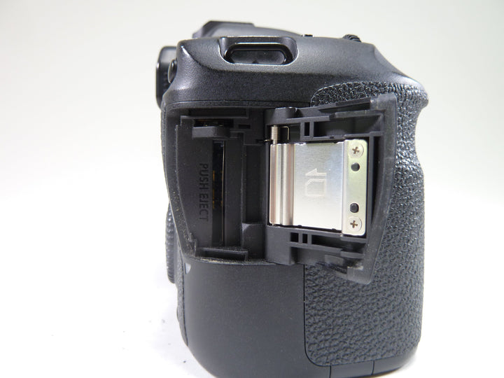 Canon 6D Body Shutter Count 35,688 Digital Cameras - Digital SLR Cameras Canon 052024010121