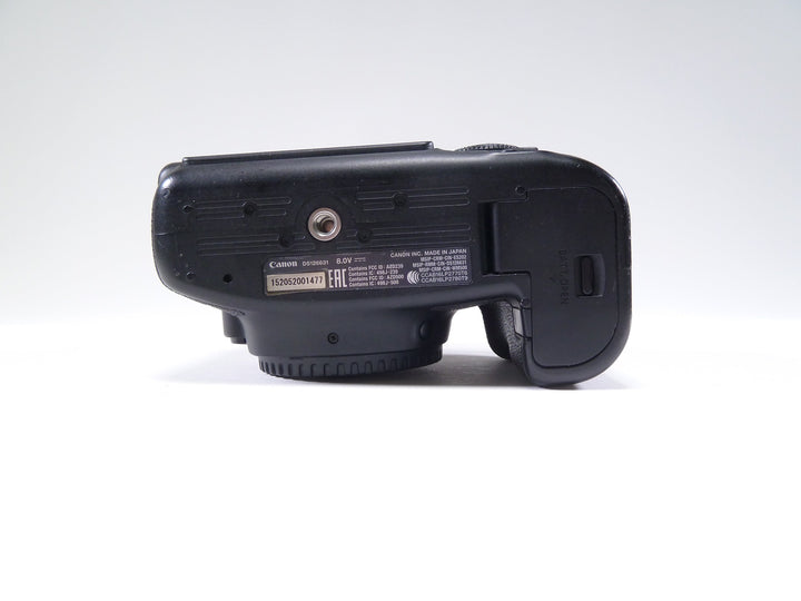 Canon 6D Mark II Body Shutter Count: 67404 Parts Only Digital Cameras - Digital SLR Cameras Canon 152052001477