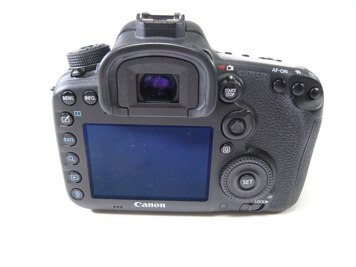 Canon 7D Mark II Body Shutter Count 41,765 Digital Cameras - Digital SLR Cameras Canon 0313020000398