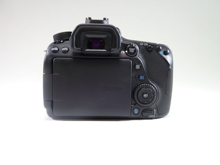 Canon 80D Body Shutter Count 3,284 Digital Cameras - Digital SLR Cameras Canon 172023007864