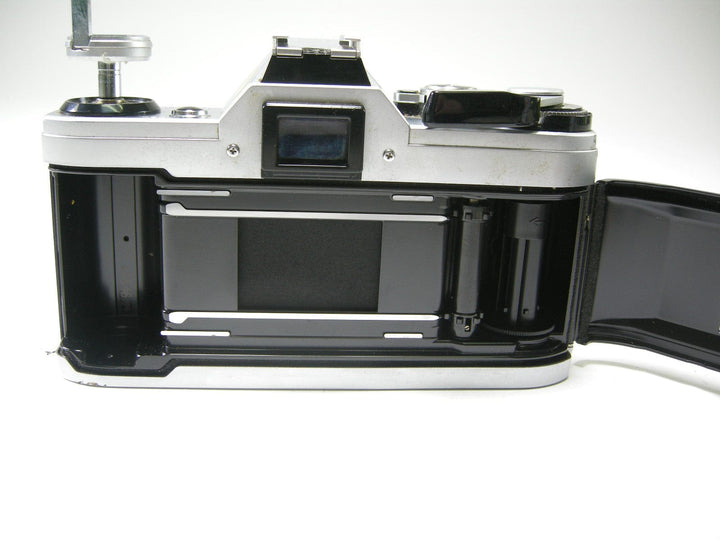 Canon AE-1 35mm SLR camera w/50mm f1.8 35mm Film Cameras - 35mm SLR Cameras - 35mm SLR Student Cameras Canon 5724470