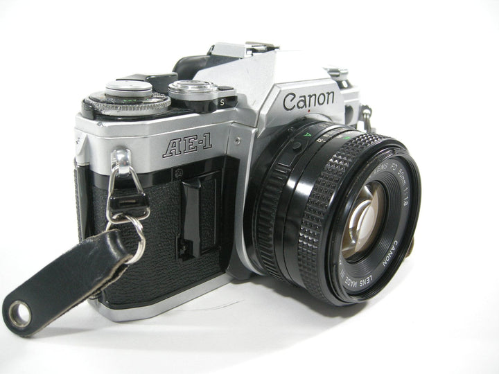 Canon AE-1 35mm SLR Camera w/FD 50mm f1.8 35mm Film Cameras - 35mm SLR Cameras - 35mm SLR Student Cameras Canon 3235386