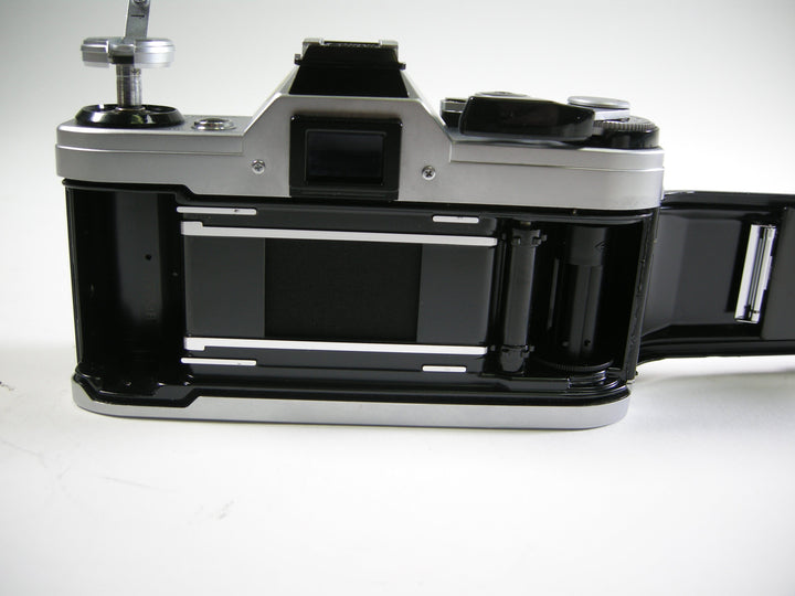 Canon AE-1 35mm SLR w/FD 50mm f1.8 35mm Film Cameras - 35mm SLR Cameras - 35mm SLR Student Cameras Canon 5002955