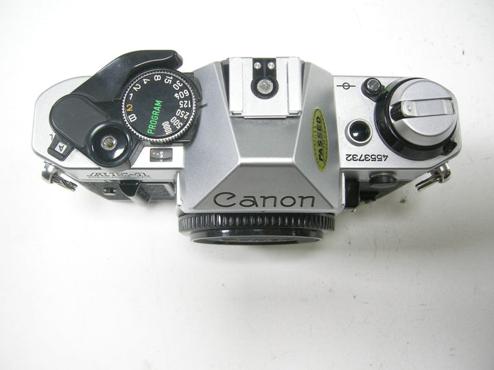 Canon AE-1 Program 35mm SLR Camera Body Only (Parts or Repair) 35mm Film Cameras - 35mm SLR Cameras - 35mm SLR Student Cameras Canon 4553732