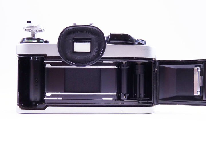 Canon AE-1 Program 35mm SLR film camera 35mm Film Cameras - 35mm SLR Cameras - 35mm SLR Student Cameras Canon 3344510