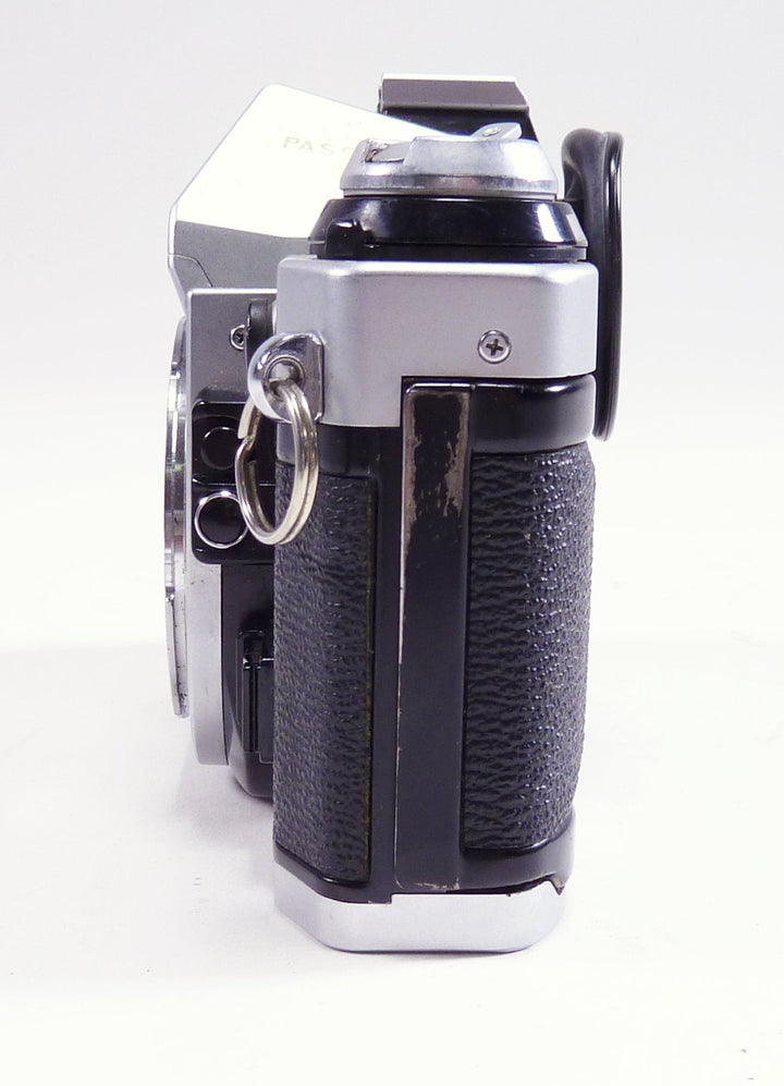 Canon AE-1 Program 35mm SLR film camera 35mm Film Cameras - 35mm SLR Cameras - 35mm SLR Student Cameras Canon 3344510