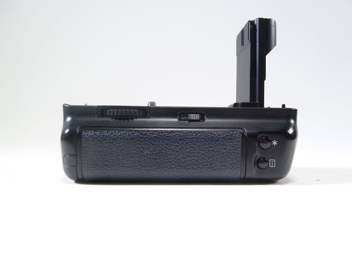 Canon BG-ED3 Battery Grip for 10D, D60 and D30 Grips, Brackets and Winders Canon 05191026