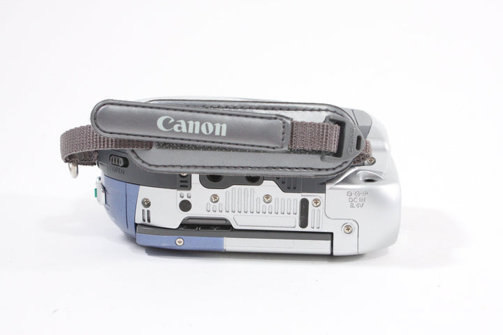 Canon DC210 DVD Camcorder Video Equipment - Video Camera Canon 642482070007