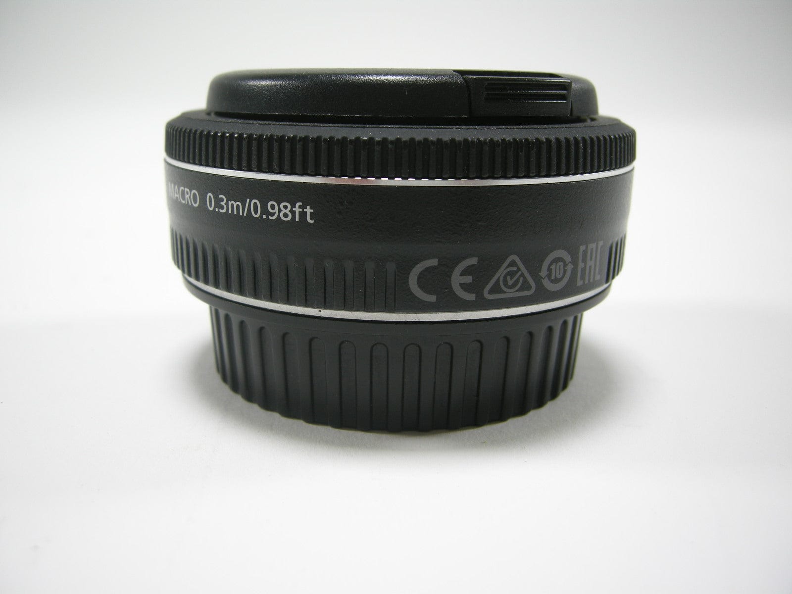 Canon EF 40mm f2.8 STM