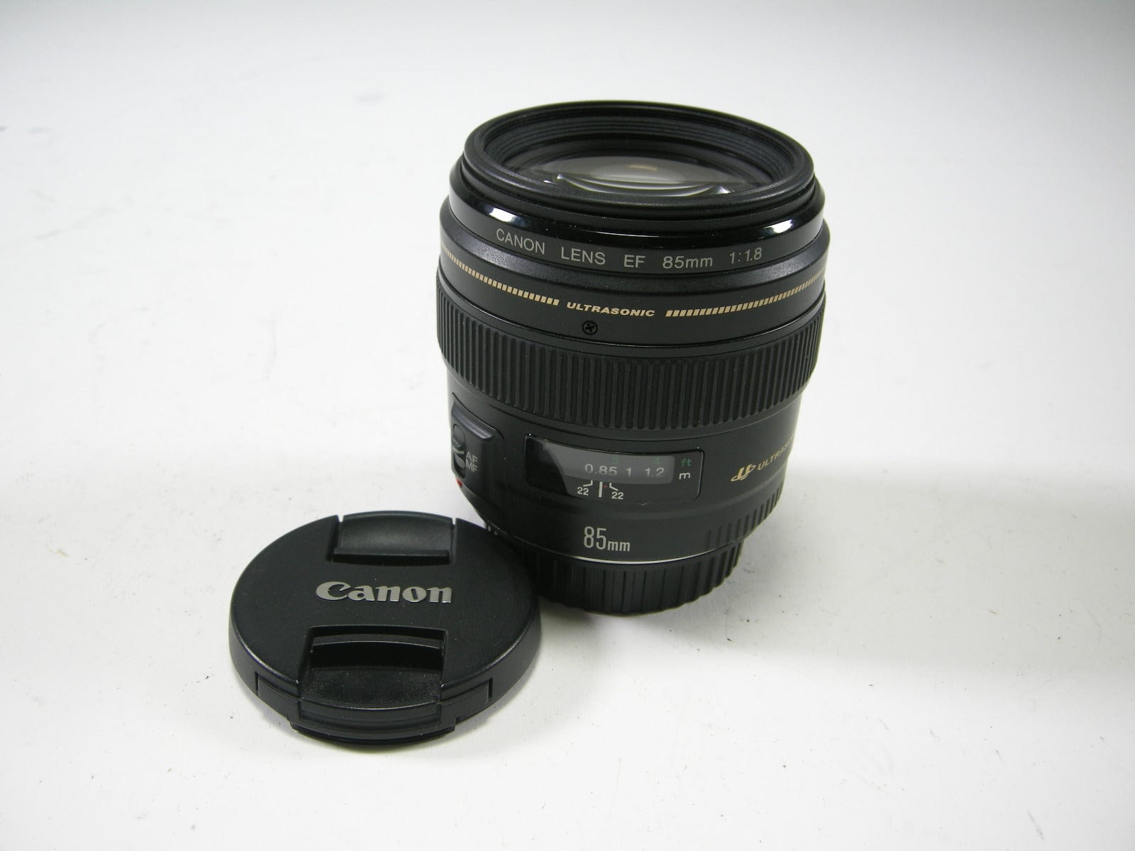 Canon EF 85mm Ｆ1.8 USM Amazon.com : Canon EF 85mm f/1.8 USM Medium Telephoto Lens for