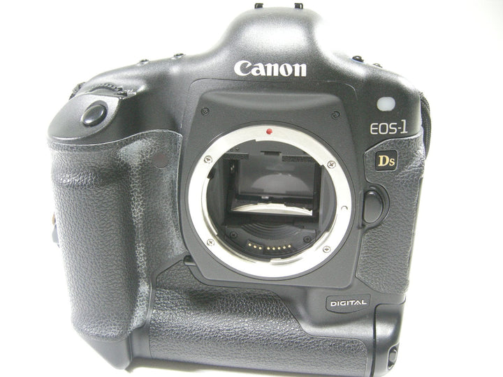 Canon EOS-1 Ds 11.1mp Digital SLR Body Only SC #N/A Digital Cameras - Digital SLR Cameras Canon 118566