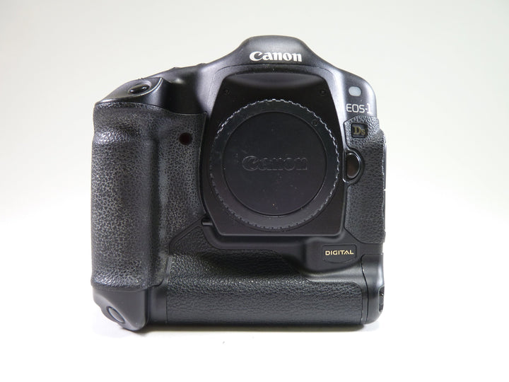 Canon EOS-1 DS Camera Body Shutter Count 38,897 Digital Cameras - Digital SLR Cameras Canon 105903