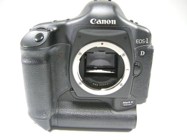 Canon EOS-1D Mark II 8.2mp Digital SLR Body Only Digital Cameras - Digital SLR Cameras Canon 204967