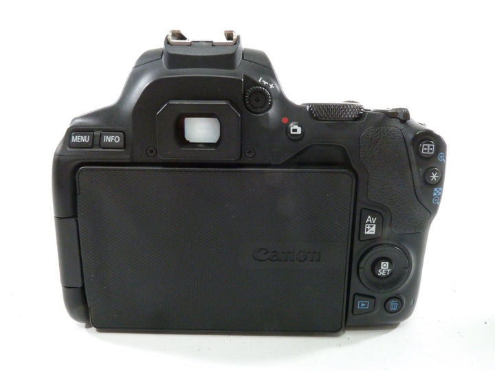 Canon EOS 250D 24.1mp Digital SLR w/EF-S 18-55mm Shutter Ct. Digital Cameras - Digital SLR Cameras Canon 253073014834