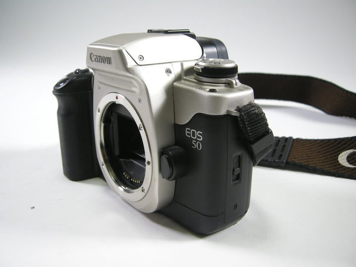 Canon EOS 50 (Elan II) 35mm SLR camera body only 35mm Film Cameras - 35mm SLR Cameras Canon 1754450