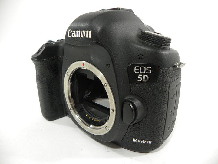 Canon EOS 5D Mark III 22.3mp Digital SLR Body Only S/C 20,427 Digital Cameras - Digital SLR Cameras Canon 082034000137