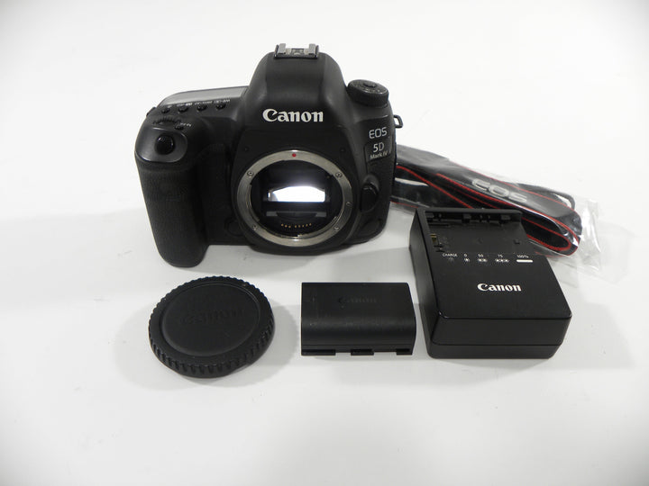 Canon EOS 5D Mark IV 30.4mp Digital SLR Body Only Shutter Ct. 15,857 Digital Cameras - Digital SLR Cameras Canon 222057000879