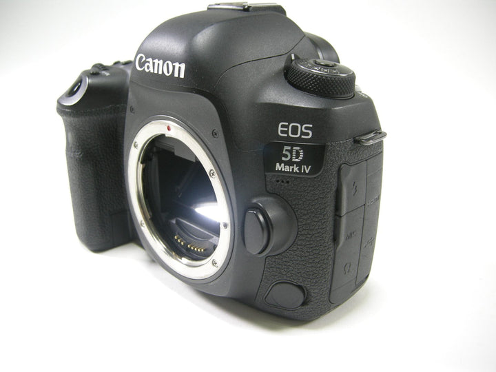 Canon EOS 5D Mark IV 30.4mp Digital SLR Body Only Shutter Ct. 29,970 Digital Cameras - Digital SLR Cameras Canon 062053002724