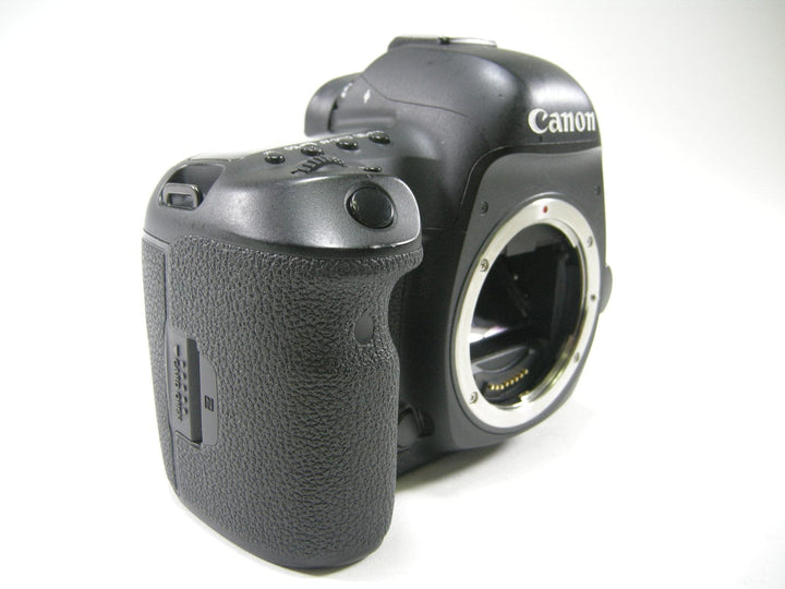 Canon EOS 5D Mark IV 30.4mp Digital SLR body only Shutter Ct. 55,678 Digital Cameras - Digital SLR Cameras Canon 232057001239